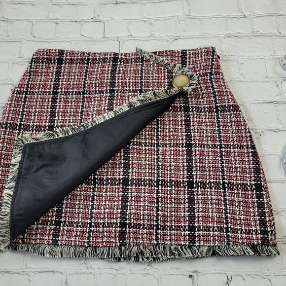 NWT Chicwish white Red Tweed mini skirt size M - Picture 9 of 11
